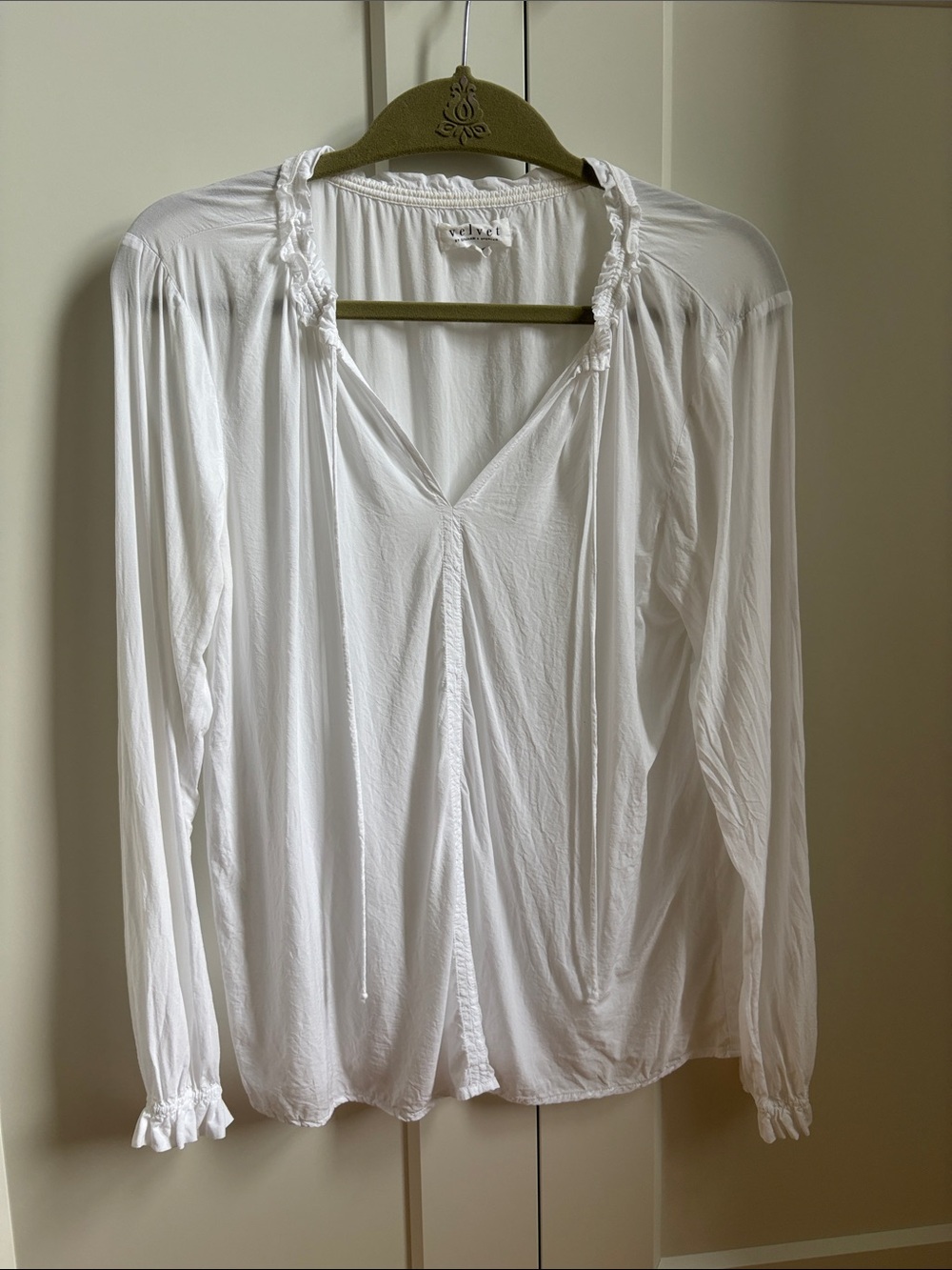 Velvet by Graham & Spencer Lightweight White Blouse
